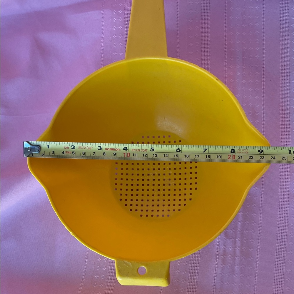 Tupperware Yellow and Green Food Storage Set - Picture 6 of 11